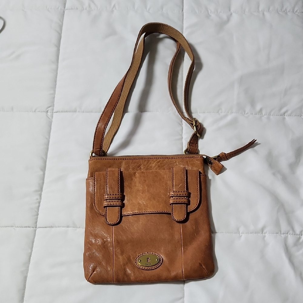 Fossil Brown Crossbody Bag with Sleek Design